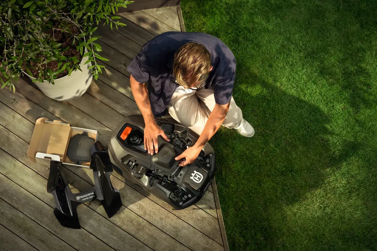 Husqvarna Automower® 405XE NERA met dra