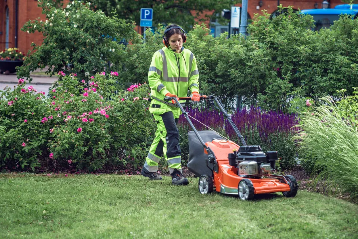 Husqvarna LC 551VBP
