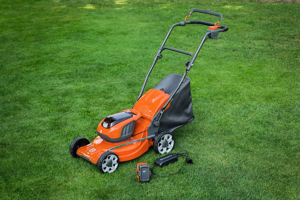 Husqvarna LC 137i met accu en lader