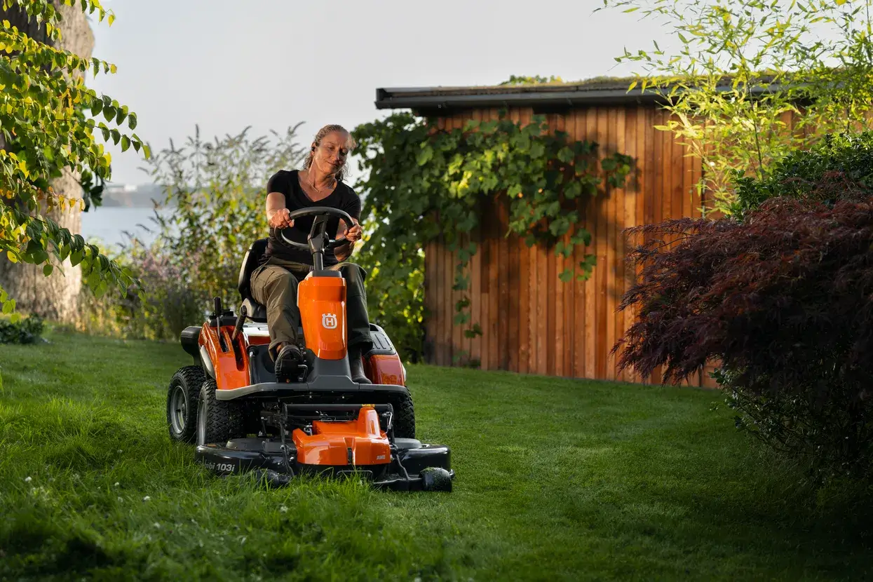 Husqvarna R 200iX AWD