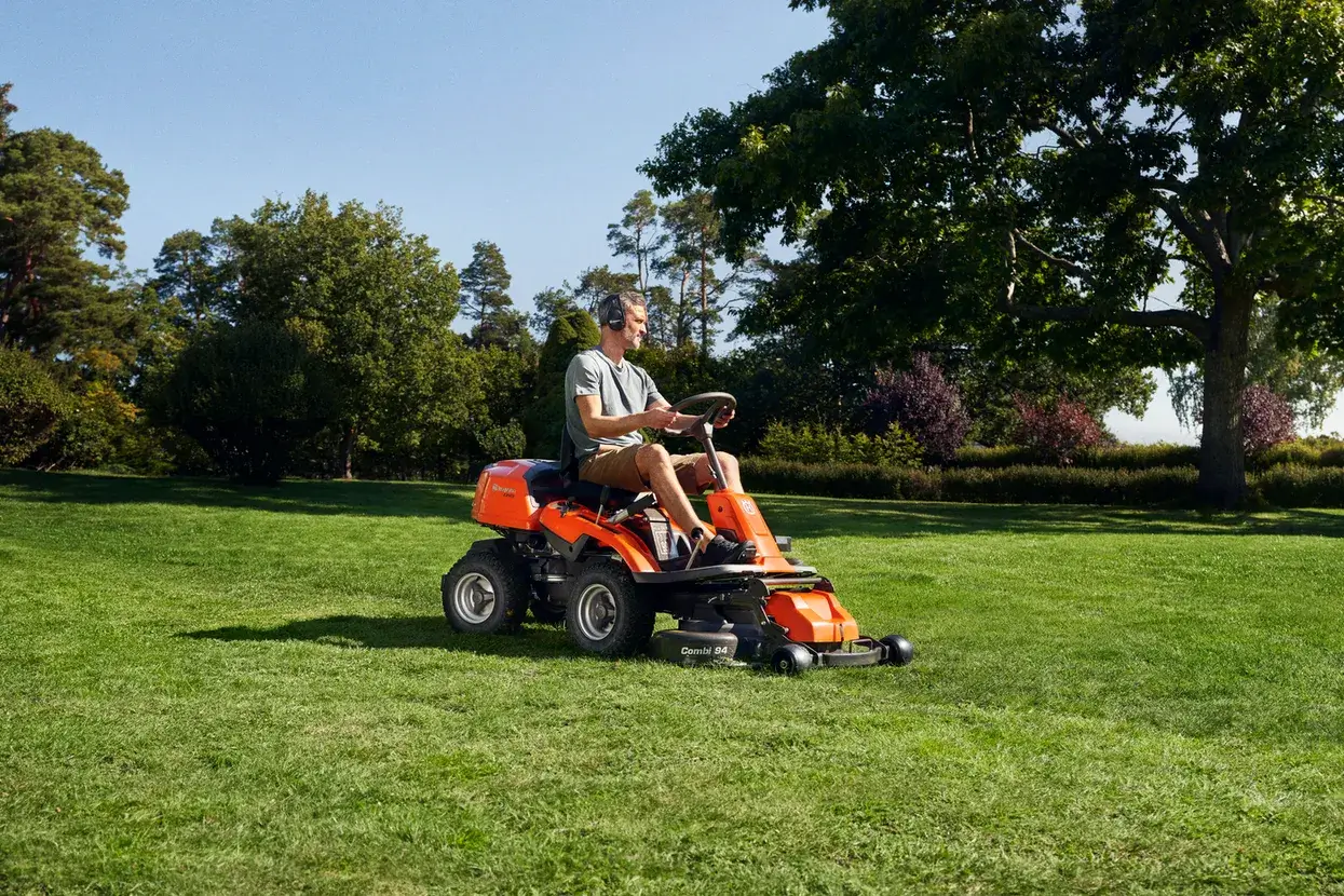 Husqvarna Rider R 214T