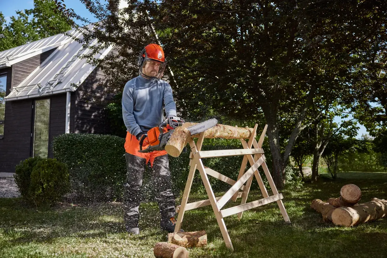 Husqvarna 240i​ met accu en lader