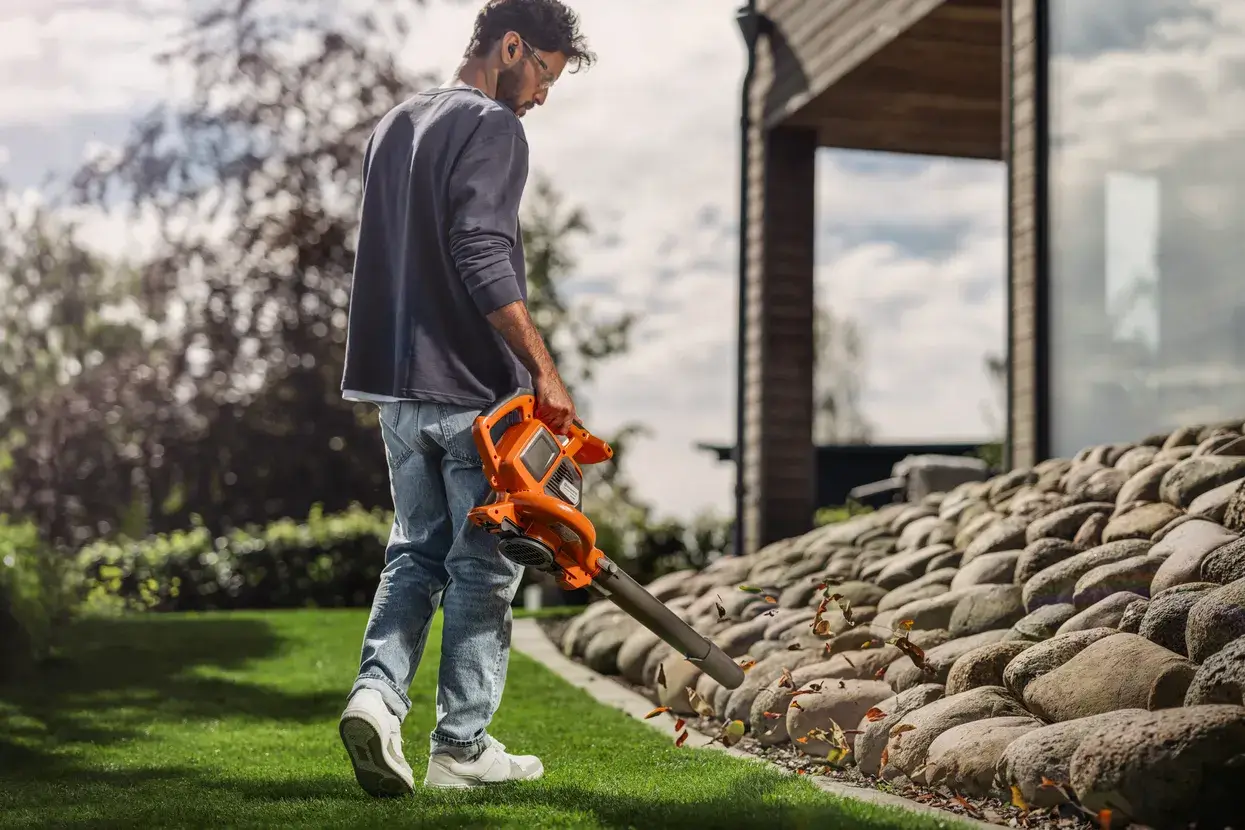 Bladblazer Husqvarna 120iBV