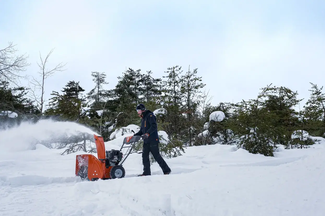 Husqvarna ST 124 Sneeuwblazer
