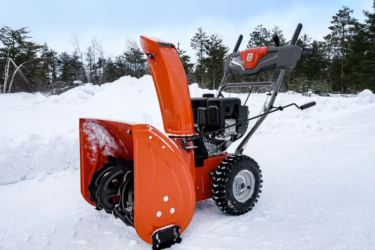 Husqvarna ST 124 Sneeuwblazer