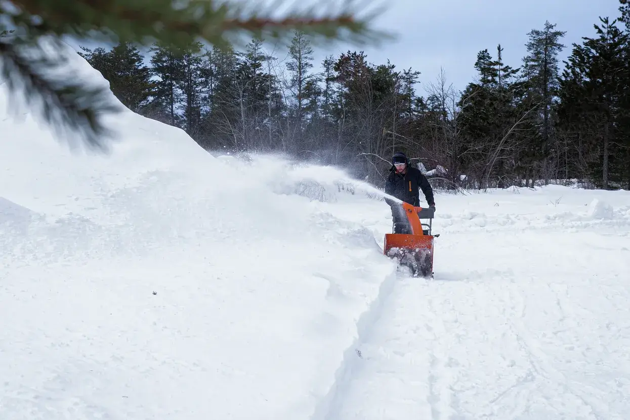 Husqvarna ST 124 Sneeuwblazer