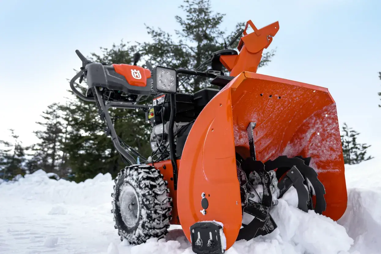 Husqvarna ST 224 Sneeuwblazer