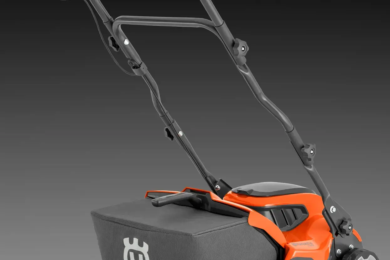 Verticuteermachine Husqvarna S 138C
